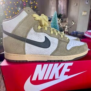 Nike Dunk High Re-Raw (Worn Once) Size 11